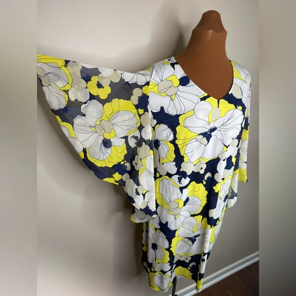 Dress Barn Floral Dress Bell Sleeves Size Medium - Picture 2 of 9